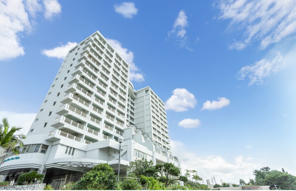 恩納マリンビューパレスの外観写真